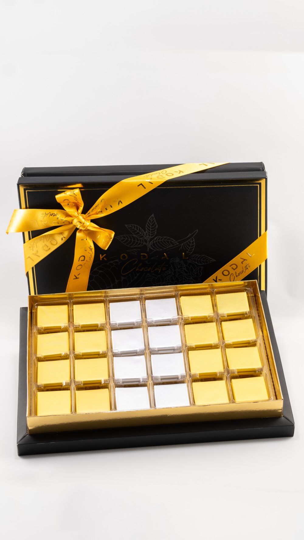 Black Flowers Kodal Special Karışık Kutu Çikolata 315gr