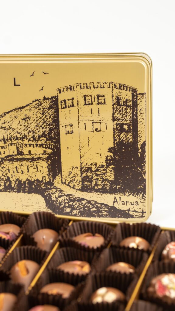 Kodal Kızıl kule Kutu