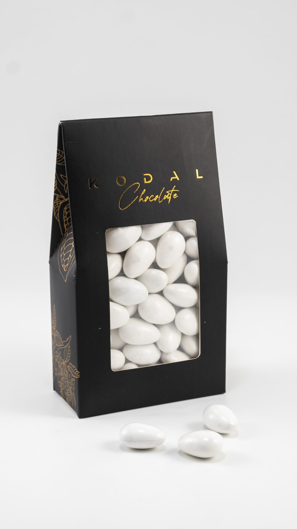 Bademli Çikolatalı Beyaz Draje Siyah Ambalajlı 250gr